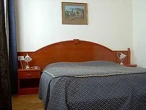 Galeb Hotel 3*